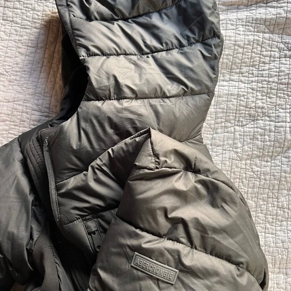 Abercrombie Big Kid black thick Puffer Coat 15/16